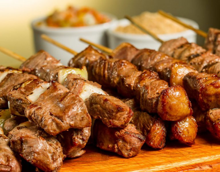 Kit churrasco 50 pessoas - Especial com Amigos.